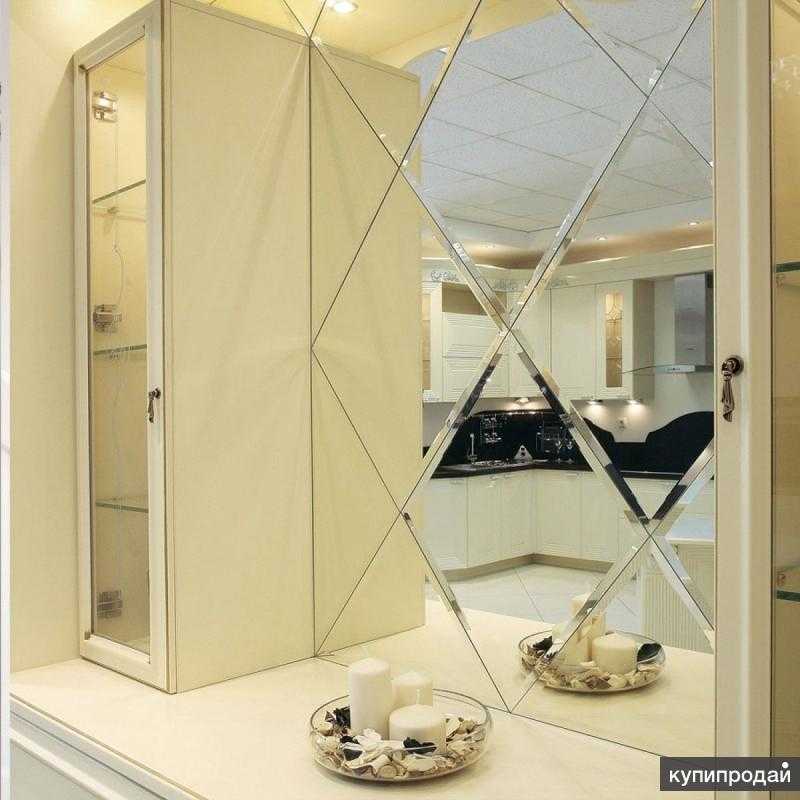Зеркальная плитка (63 фото): керамические изделия с фацетом на стену, варианты расположения в интерьере гостиной или в спальни, сплошное зеркало и соты в прихожей