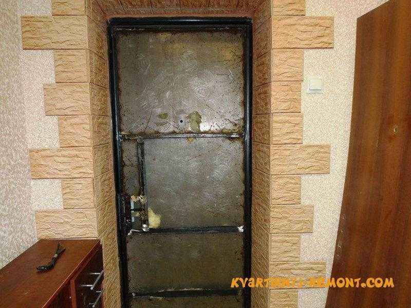 Входные двери с шумоизоляцией и зеркалом в квартиру: металлические и деревянные, какие лучше всех