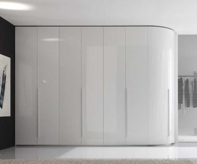 Фасады шкафов-купе (76 фото): новинки необычного дизайна без зеркал