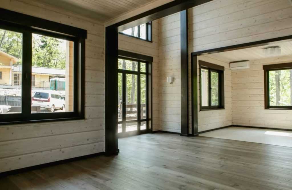 Внутренняя отделка дома из бруса (42 фото): чем обшить деревянный брусовый дом внутри? покраска стен из клееного бруса и другие варианты