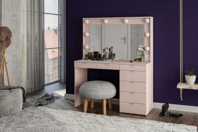 Трюмо в спальню — фото популярных моделей с зеркалом, реальные примеры дизайна и размещения мебели